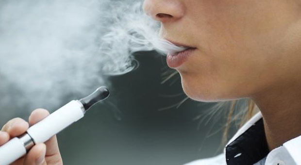 cigarette électronique, legislation sur le tabac, arrêter de fumer, vaporisateur personnel