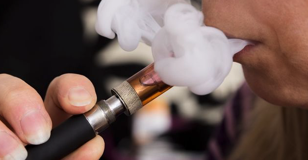 cigarette électronique, législation du tabac, arrêter de fumer, étude sur les vapoteurs