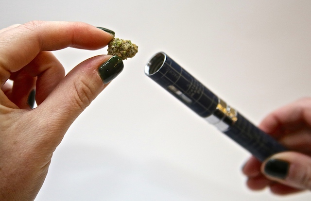 Vaping Weed: is it better to smoke weed or vape weed?