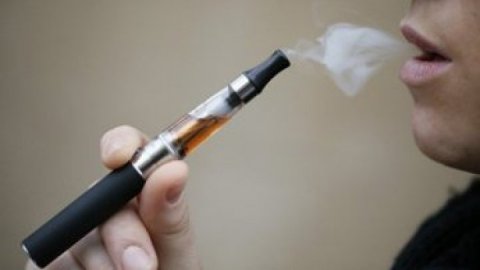 Electronic cigarette dangers – new research